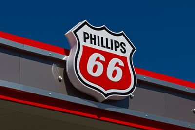 Phillips 66 Stock Outlook: Is Wall Street Bullish or Bearish?